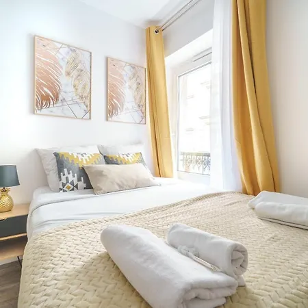 New Studio In 8 * Parigi
